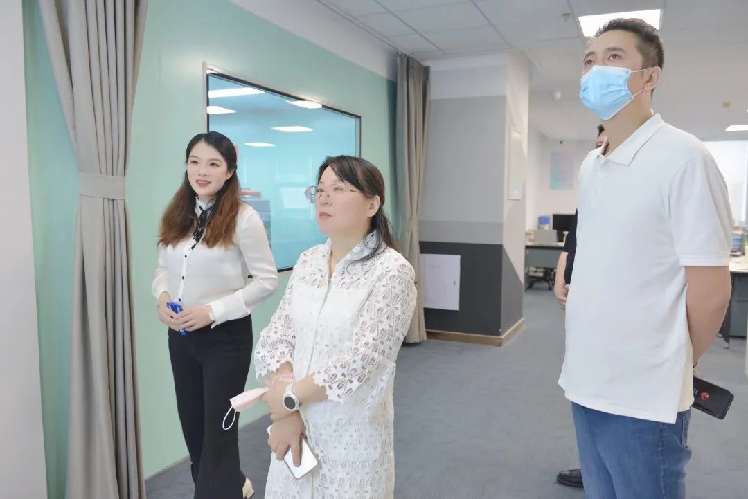 郑州仲景国医专修学院赵校长 莅临我库合作考察